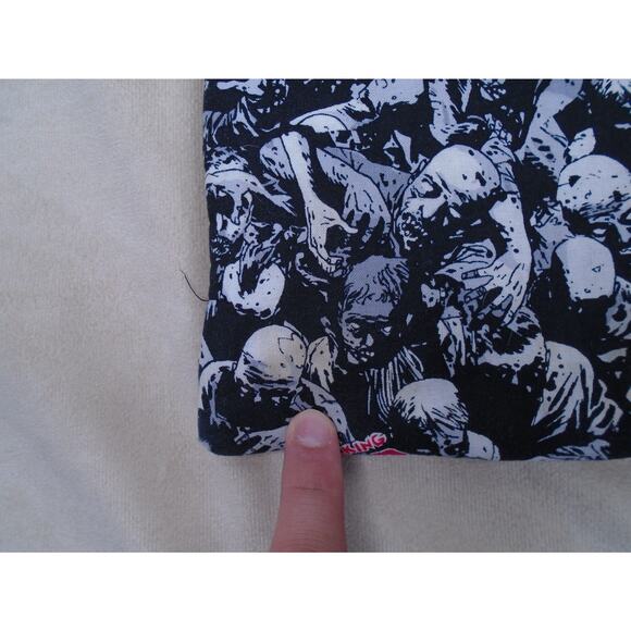 Walking Dead Comic Book Purse Bag Crossbody Zombie Print Soft Quilted - Picture 9 of 9